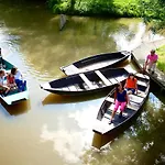 La Ferme Du Marais Poitevin - D'hotes فندق مبيت وإفطار 3*