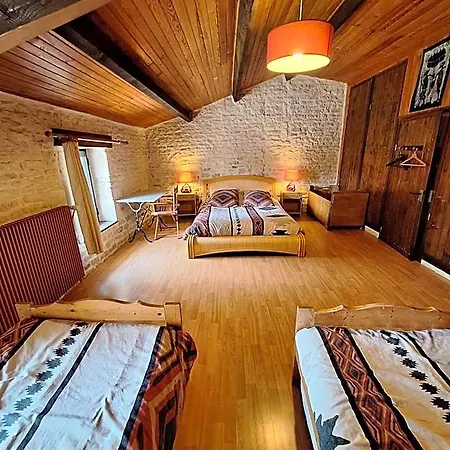 Bed & Breakfast La Ferme Du Marais Poitevin - D'hotes 3*