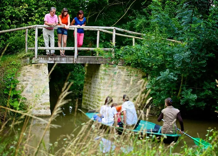 Bed & Breakfast La Ferme Du Marais Poitevin - D'hotes 3*