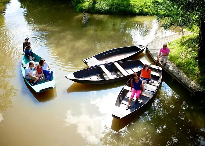 La Ferme Du Marais Poitevin - D'hotes Bed & Breakfast 3*